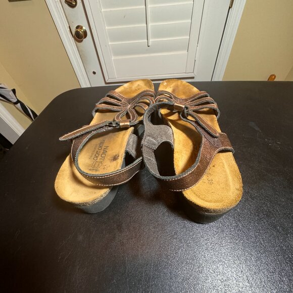 Naot 39 bronze wedge sandal main image 7